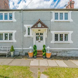 https://the-old-kings-arms.hotelsin-chester.com